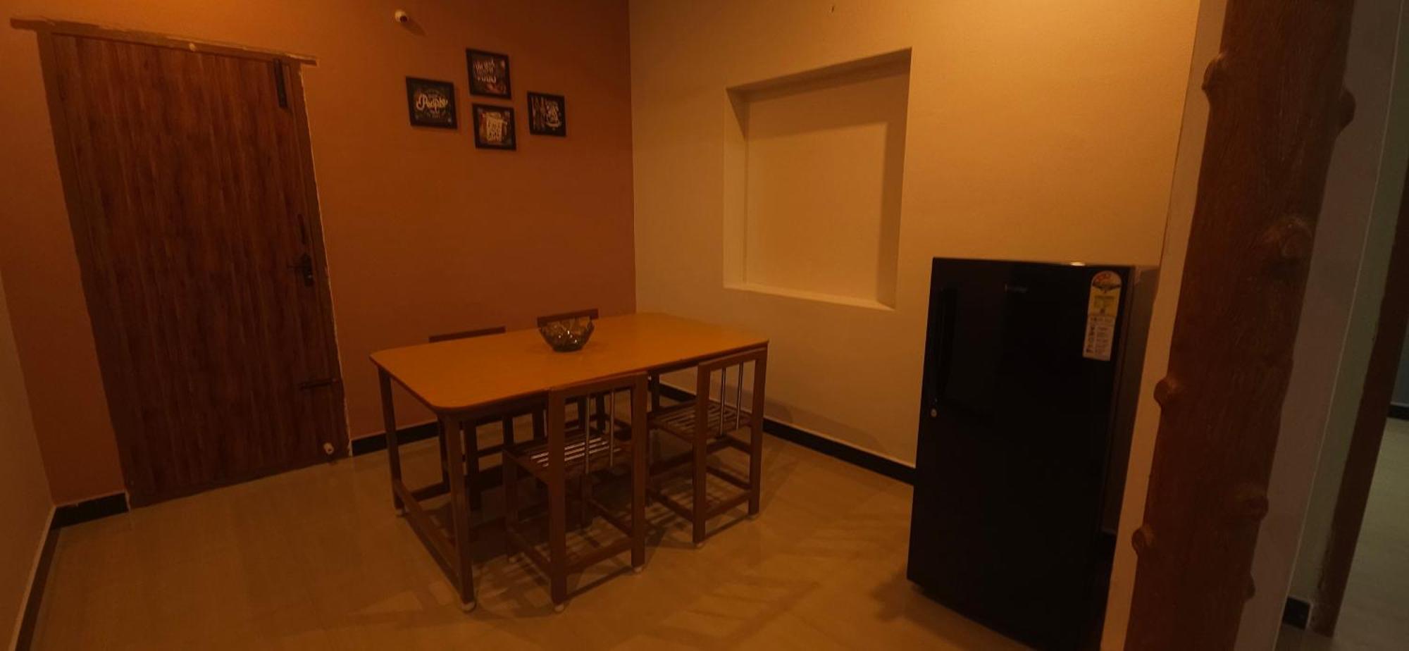 Shi'S Triveni Spacious 2Bhk Villa In Pappampatti, โคอิมบาทอร์ ภายนอก รูปภาพ